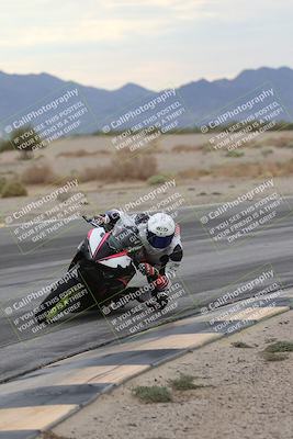 media/Sep-21-2025-Race Pace (Sun) [[98bf33ef95]]/Verified/5-Turn 15 Inside (930am)/